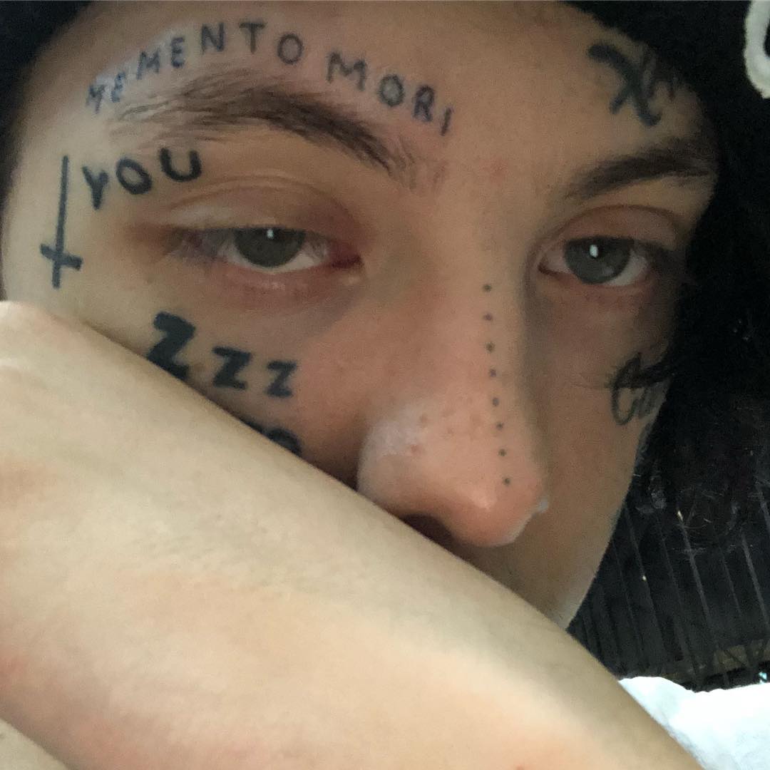 Почему Ноя Сайрус расплакалась, когда Lil Xan попал в больницу?