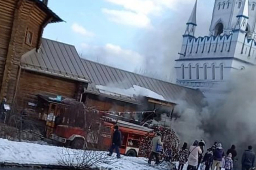 В Москве горит Измайловский Кремль